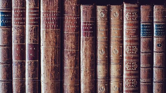 Bücher_Serif